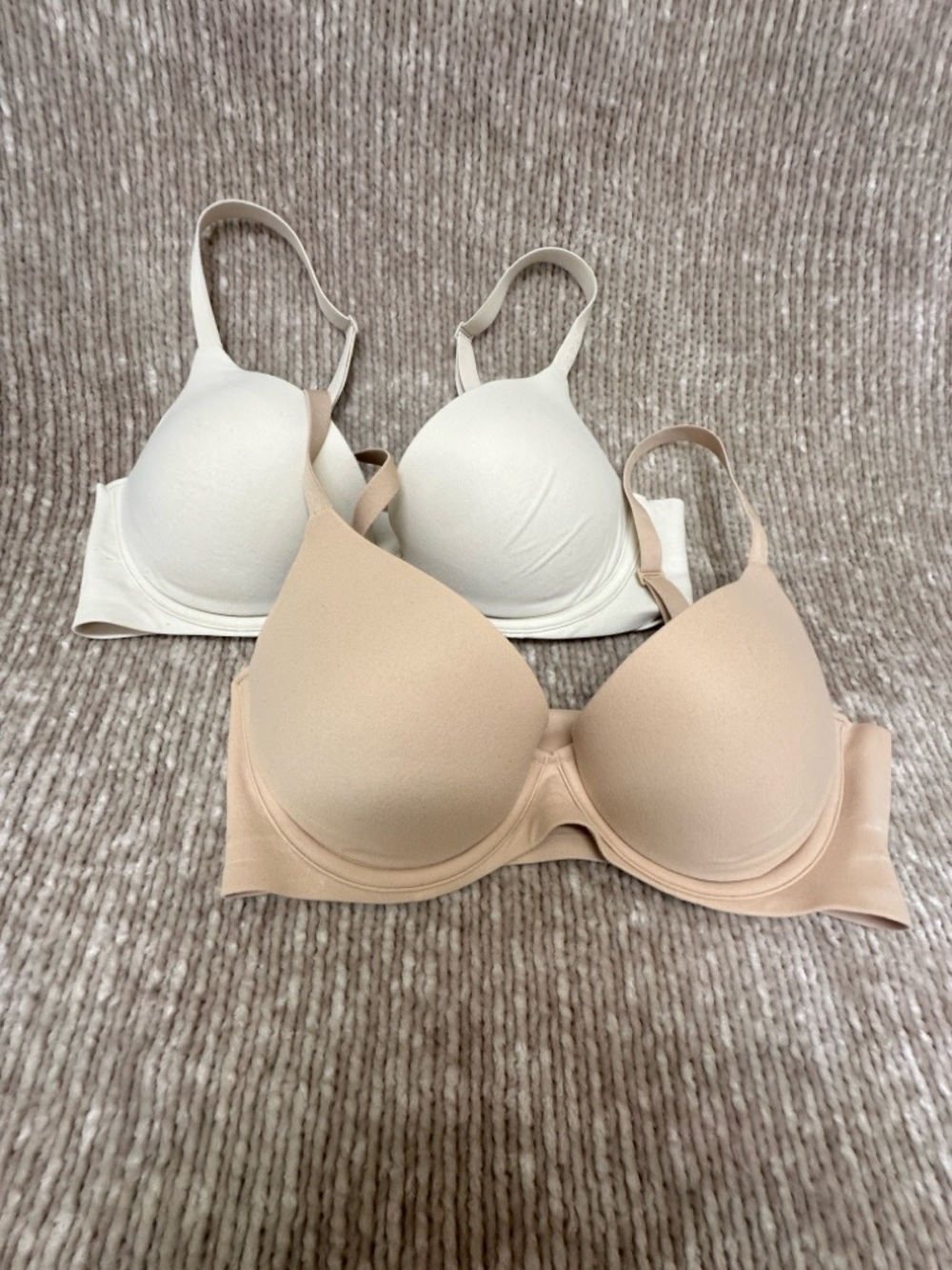 Bundle of 2 Aerie Smoothez Plunge 32C